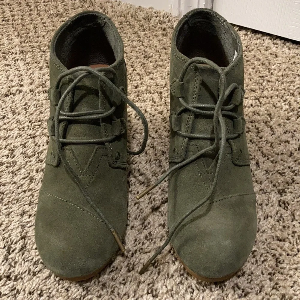 Toms Wedges Perfect Condition - Picture 3 of 7